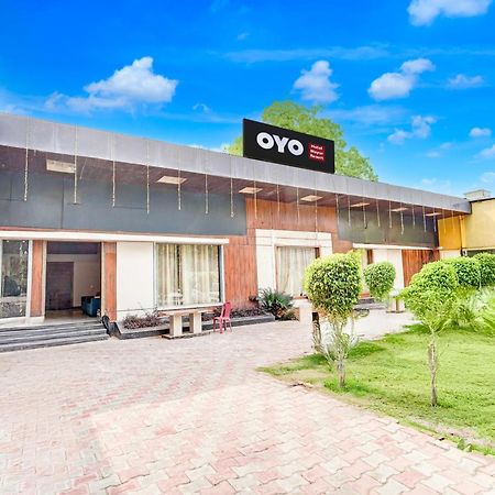 Hotel O Mayur Resort Mathura Exterior photo